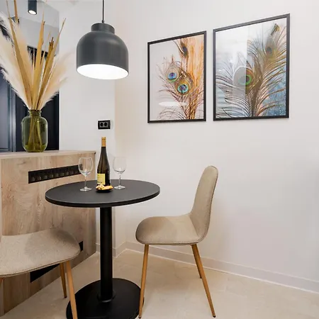 Elegant - Near Piata Romana & Athenaeum בוקרשט