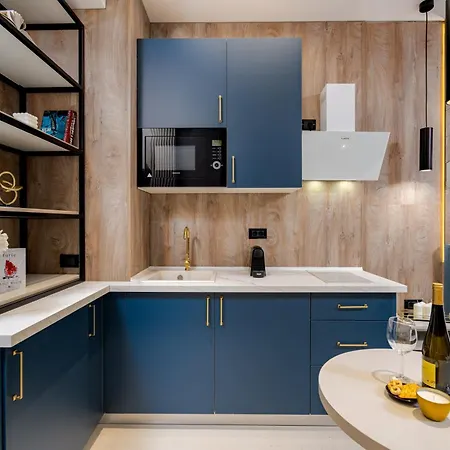 Elegant - Near Piata Romana & Athenaeum דירה בוקרשט