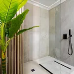 Elegant - Near Piata Romana & Athenaeum Apartman