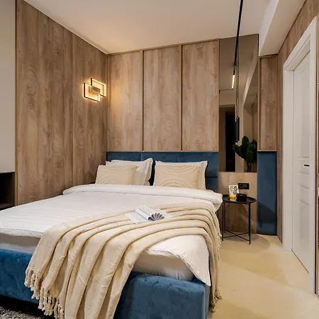 Elegant - Near Piata Romana & Athenaeum Apartament