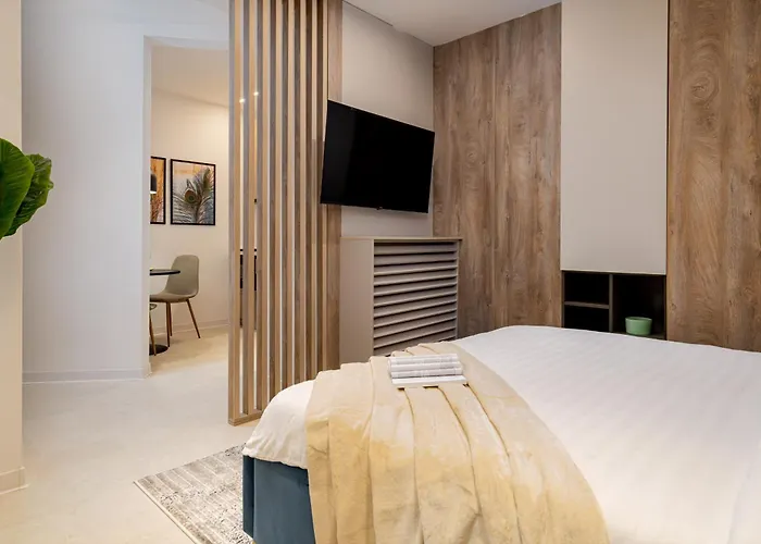 Elegant - Near Piata Romana & Athenaeum * Boekarest