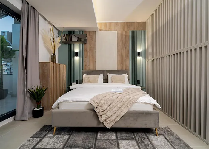Appartement Elegant - Near Piata Romana & Athenaeum Boekarest