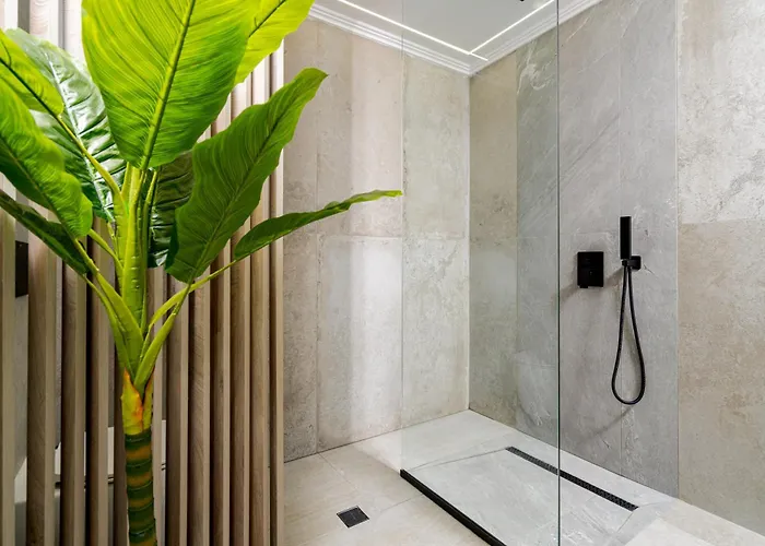 Elegant - Near Piata Romana & Athenaeum Apartment